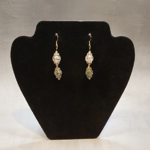 Chic Silver Gray Clear Dangle Earrings - Picture 4 of 7